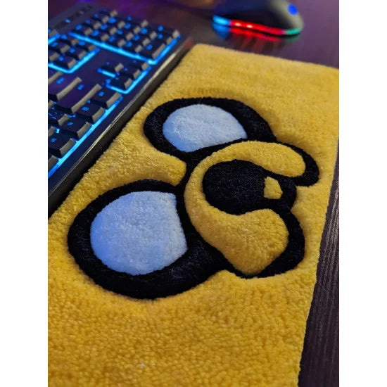 FLUFFY KEYBOARD RUG AT