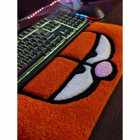 FLUFFY KEYBOARD RUG GF