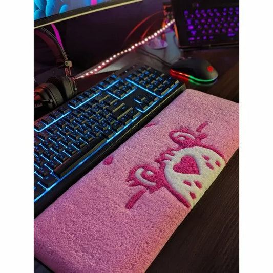 FLUFFY KEYBOARD RUG CB